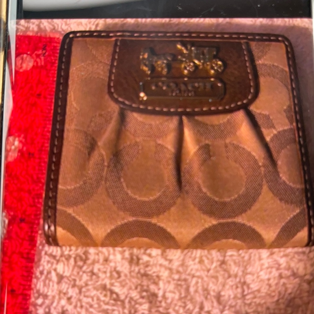 MOVING SALE NO HAGGLING AUTHENTIC COACH BEIGE & BROWN LEATHER SIGNATURE C’S WALL